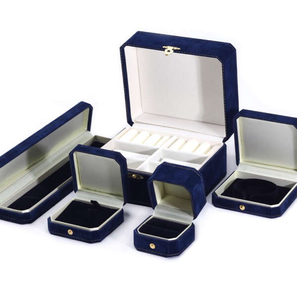 Custom jewelry packaging box with fitted insert and logo