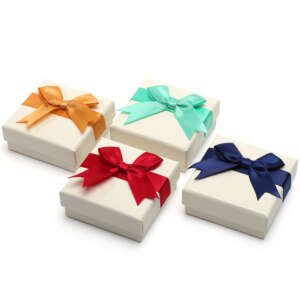 Wholesale Luxury Custom Logo Small Cardboard Jewelry Storage Wrapping Paper Jewelry Box With Logo