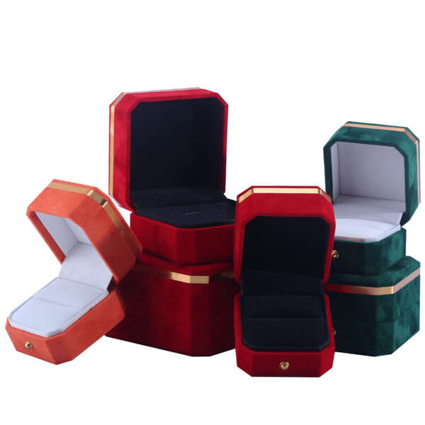 Custom logo wedding jewelry packaging for retail display